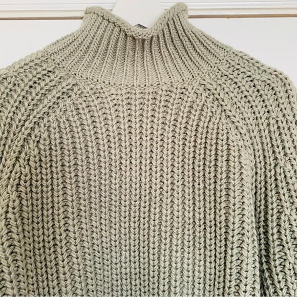 NWT H&M Women’s Green Chunky Knit Cropped Turtleneck Sweater | Size: S - Picture 8 of 10